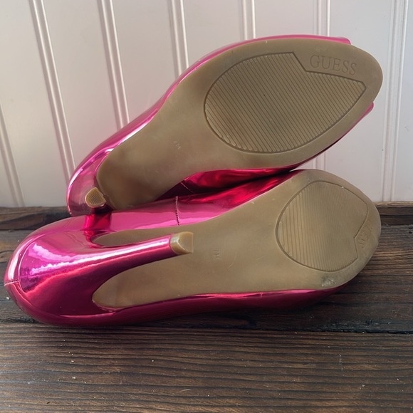 Guess Hot Pink Mettalic Peep-Toe Pumps - Picture 5 of 8